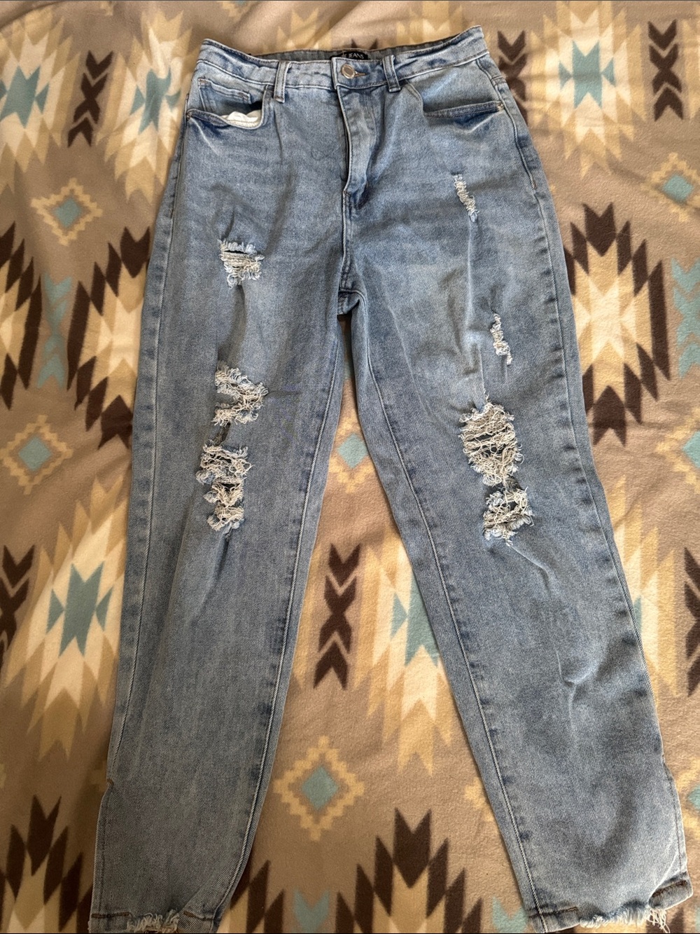 Distressed Light Blue Boyfriend Jeans for Women - Relaxed Casual Fit